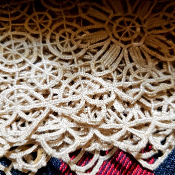 4 ITALIAN NEEDLE LACE RETICELLA PLACEMATS ACORN - Picture 12 of 13